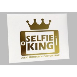 Selfie King by Julio Montoro