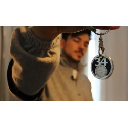 Leo's Coin by Leo Smetsers and Holland Tricks