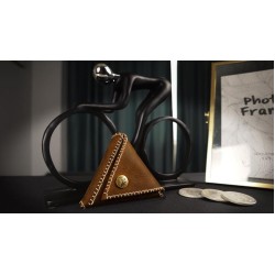 SWITCHING TRIPURSE by JL Magic