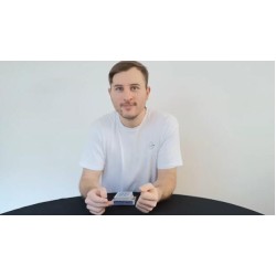 Handspo by Ollie Mealing
